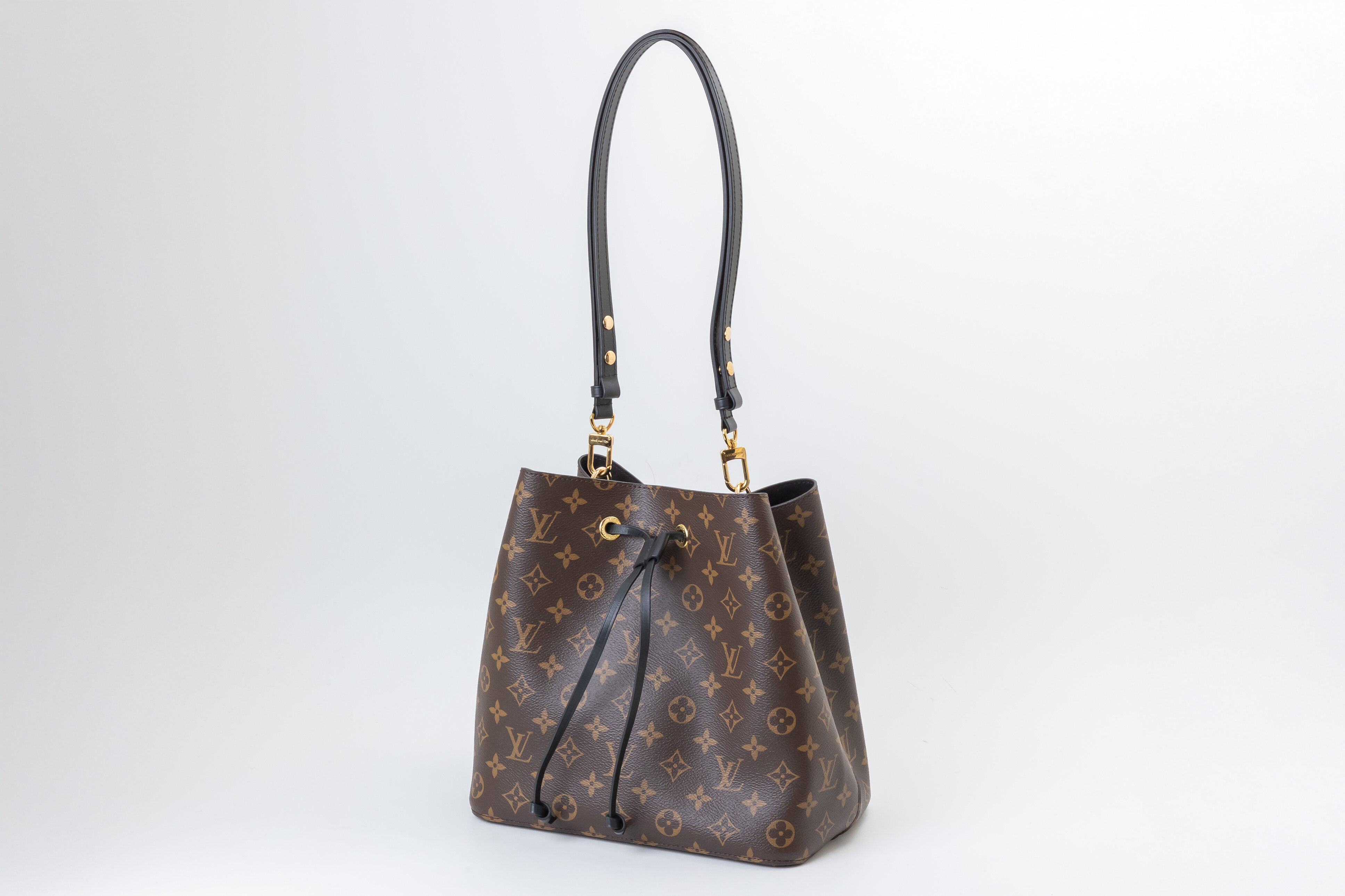 LOUIS VUITTON(ルイ・ヴィトン)モノグラム ネオノエ M44020