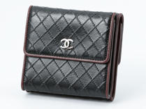 CHANEL (シャネル)  Wホック財布A33910