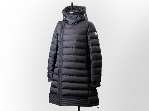 Moncler (モンクレール)ダウンジャケット LEO（レオ）G20911A00175