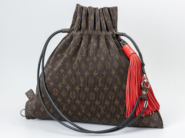 LOUIS VUITTON(ルイ・ヴィトン) モノグラム エクスプローラーMM M42545