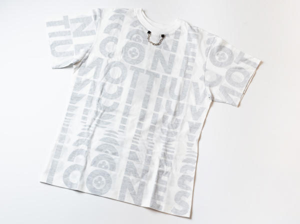 LOUIS VUITTON(ルイ・ヴィトン) リバースシグネチャーTシャツ 1A8M5P