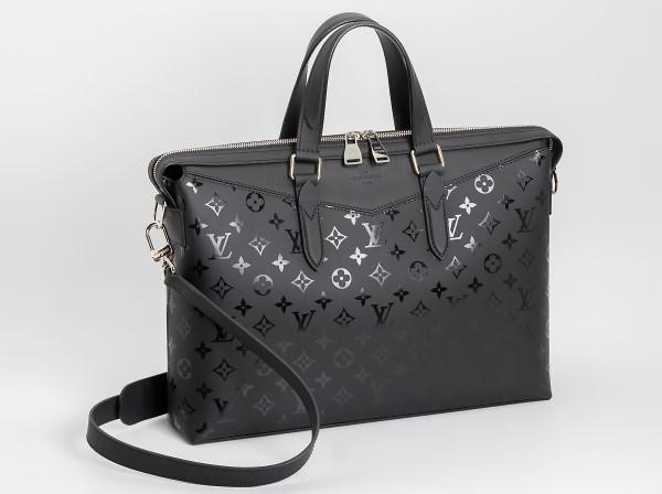 LOUIS VUITTON(ルイ・ヴィトン)モノグラム･イリュージョン ブリーフケース M40529 