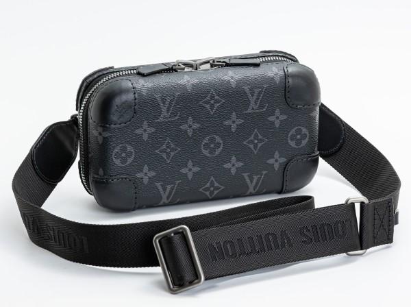 LOUIS VUITTON(ルイ・ヴィトン)モノグラム エクリプス ホライゾン・クラッチ M45579