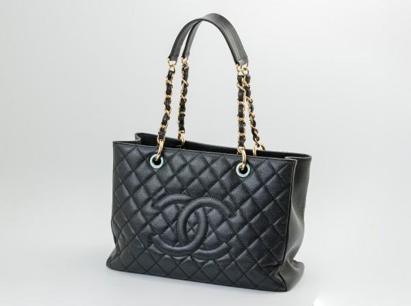CHANEL (シャネル) マトラッセチェーントート A50995