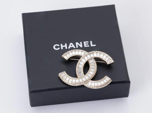 CHANEL (シャネル)ブローチ GP ココマーク A86501Y09569