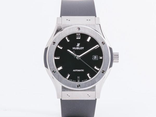 HUBLOT(ウブロ)クラシック フュージョン チタニウム 542.NX.1171.RX