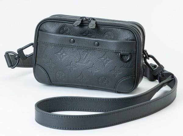 LOUIS VUITTON(ルイ・ヴィトン)モノグラム・シャドウ アルファ･ウェアラブルウォレット NV M82544