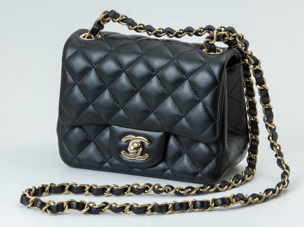 CHANEL (シャネル)  マトラッセ チェーンショルダー A35200/ミニフラップ
