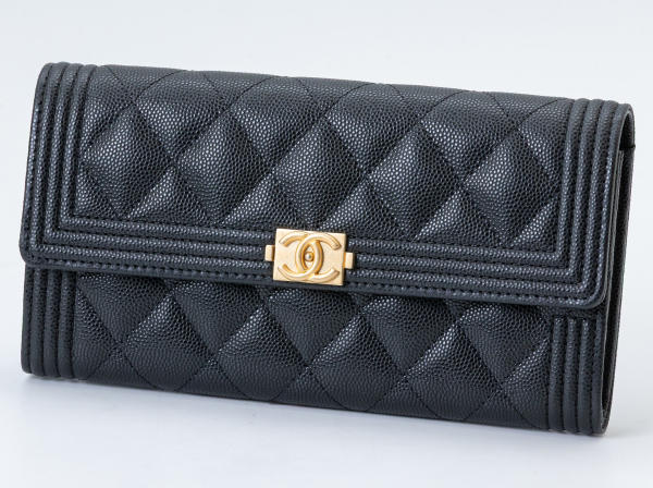 CHANEL (シャネル)  二つ折りファスナー長財布 ボーイシャネル/A80286