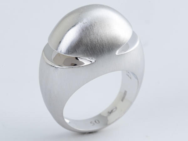 BVLGARI (ブルガリ)リング 750WG カボション