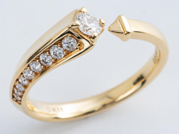 K18 リング　ダイヤモンド  FOREVERMARK(フォーエバーマーク)