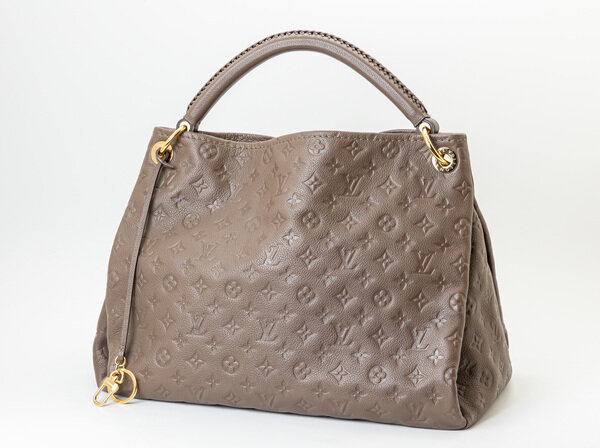 LOUIS VUITTON(ルイ・ヴィトン) モノグラム アンプラント アーツィー MM M93447