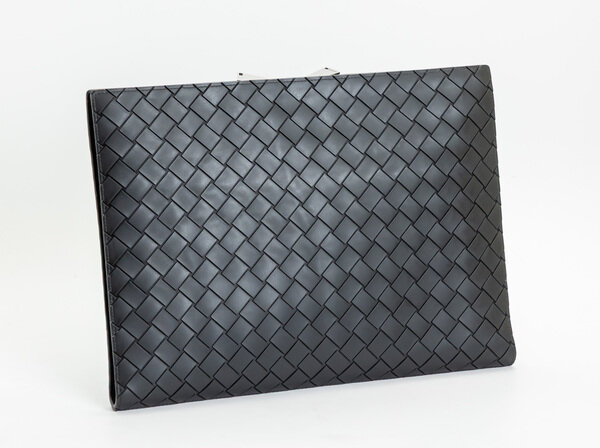 BOTTEGA VENETA (ボッテガ・ヴェネタ) イントレチャート ドキュメントケース ブラック