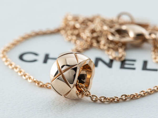 CHANEL (シャネル) ココ クラッシュ ネックレス J12306
