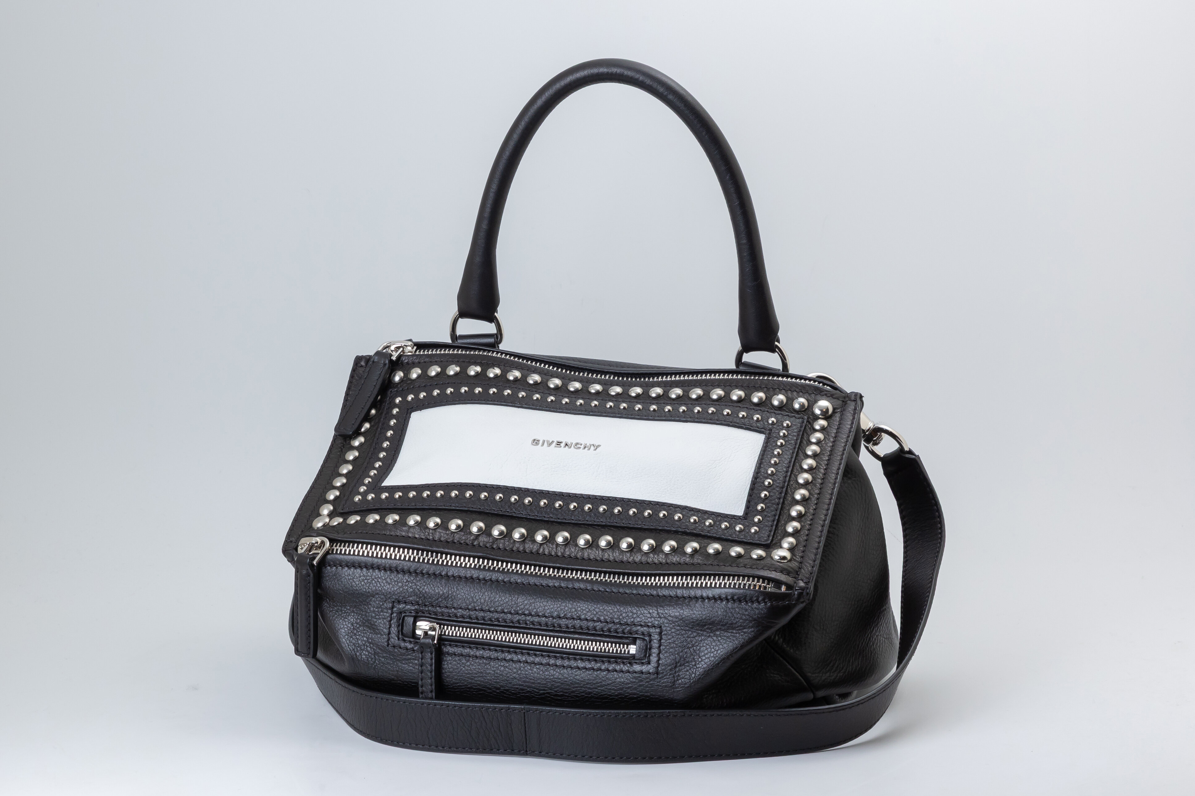 Givenchy(ジバンシィ)2wayハンドバッグ パンドラ ミディアム BB05250506