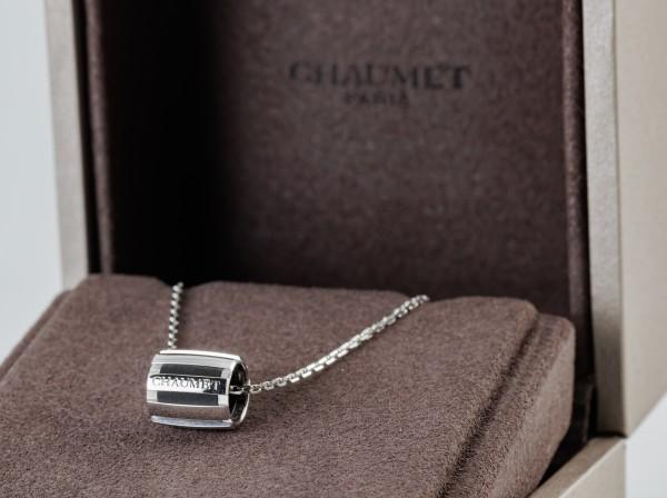 CHAUMET (ショーメ）750WG クラスワンネックレス